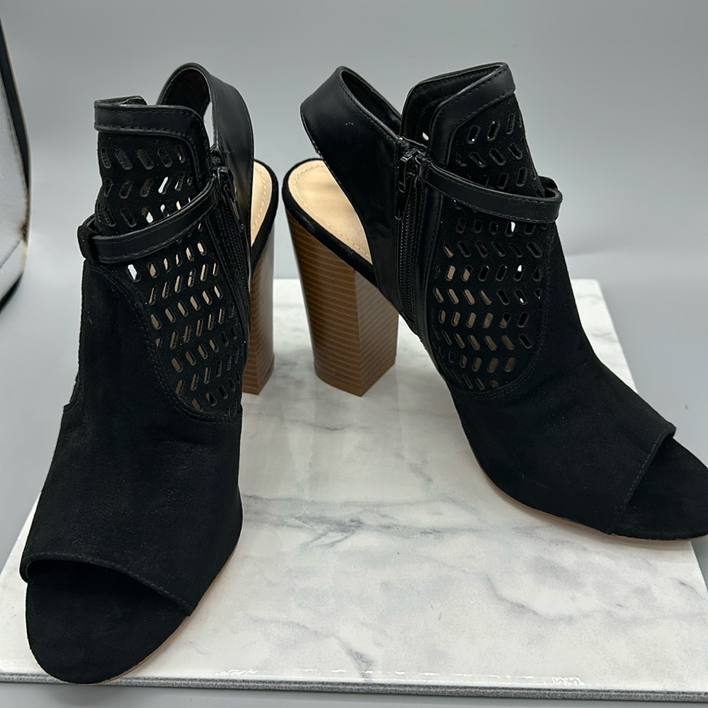 JustFab Black Peek Toe High Heel Ankle boot